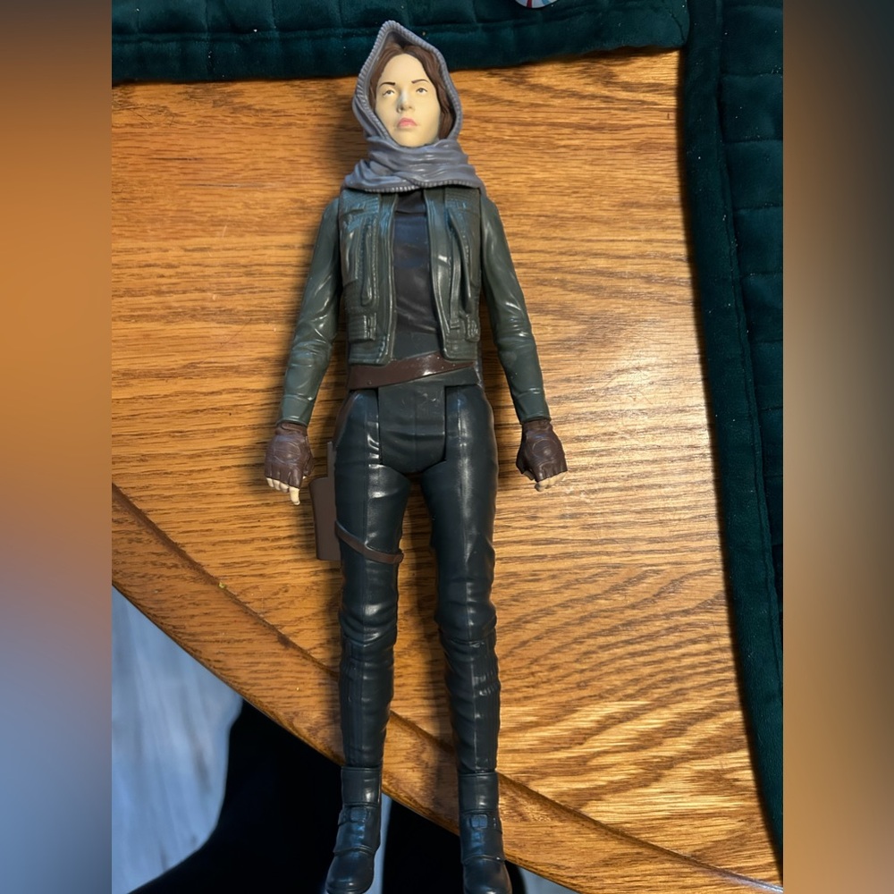 Disney Star Wars rogue one Jin doll NWOT missing weapon